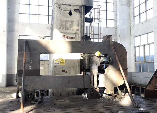 鑄鋼件加工廠家是怎么控制鑄件質量呢？