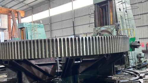 大型鑄鋼件大齒輪開齒全流程實(shí)錄——從毛坯到精齒的蛻變